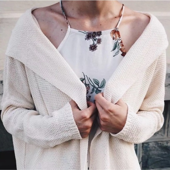 Brandy Melville | Ayara Hoodie Cardigan - Picture 11 of 11